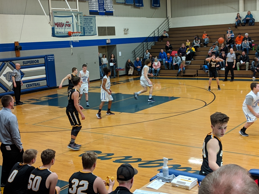 Superior Central Boys Basketball vs Gwinn Modeltowners-002