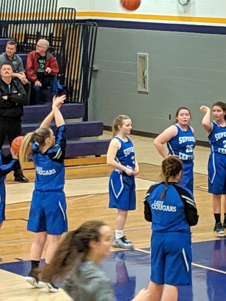 030419_Superior_Central_Cougars_Girls_Basketball_VS_Munising_Mustangs_WQXO_001