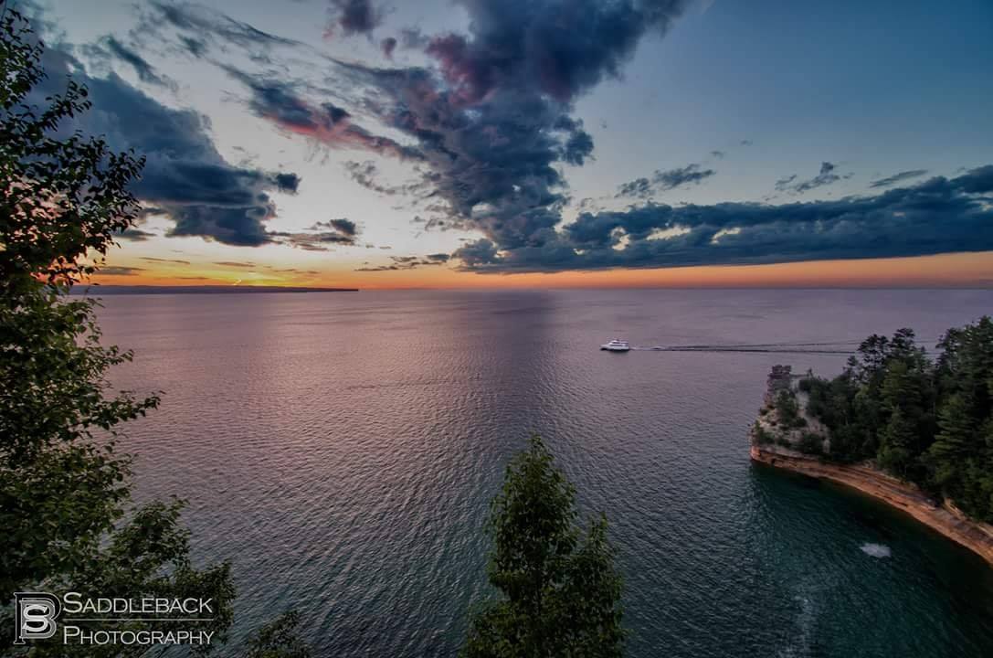 Sunset-over-Lake-Superior-Miners-Castle-Pictured-Rocks-National-Lakeshore-Saddleback-Photo