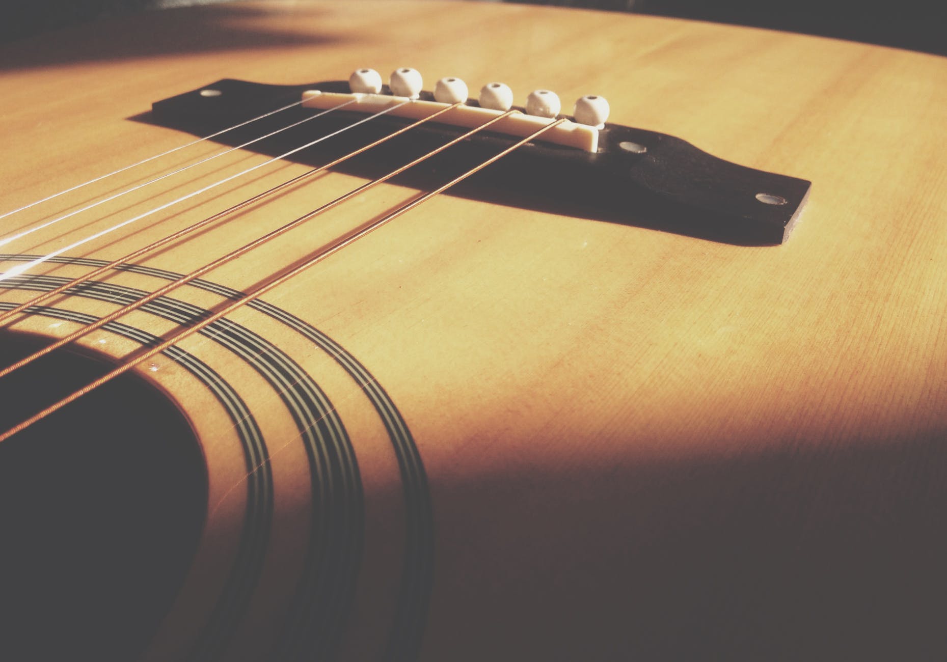 pexels-photo-230800-guitar
