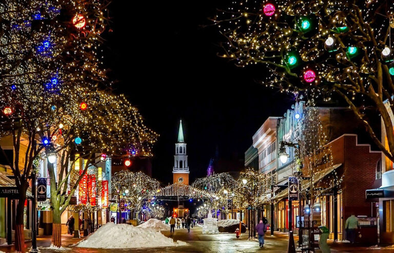 Holiday Shopping Starts This Weekend with Help From WQXO AM1400
