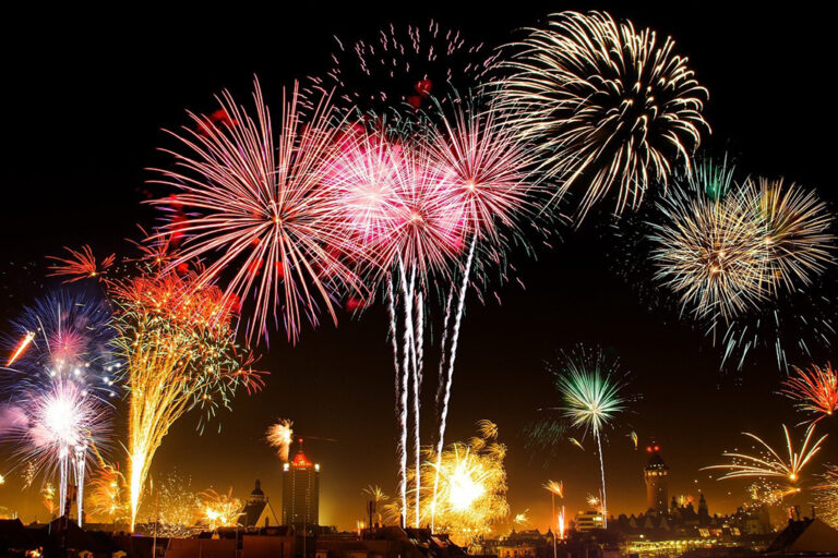 News Year’s Eve Party Hits on WQXO AM1400