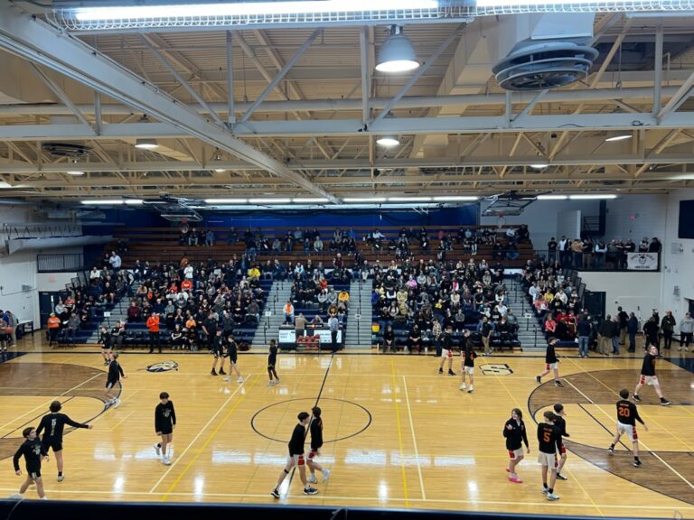 Munising Mustangs (42) Boys Basketball vs St Ignace Saints (58)