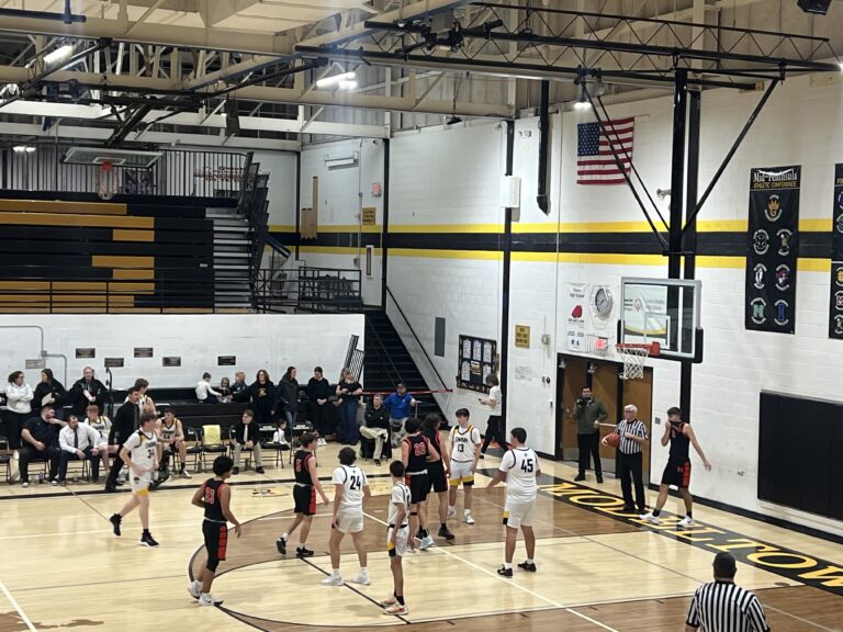 The Mustang boys demolish the Gwinn Modeltowners tonight in Gwinn 68-39.