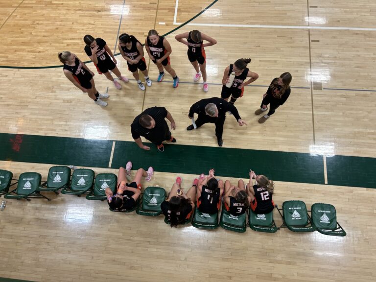Tough sledding continues for Mustang opponents this evening in Manistique. The Mustang girls defeat the Emeralds 77-45.