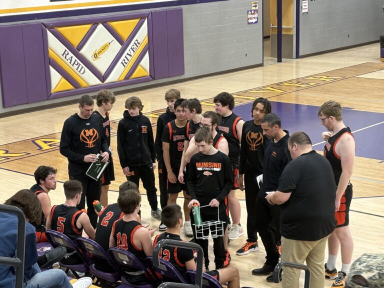 The Mustang boys ground the Rapid River Rockets tonight in Rapid River, 60-39.